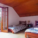 Belo chale c churrasq lareira, Campos do Jordao SP